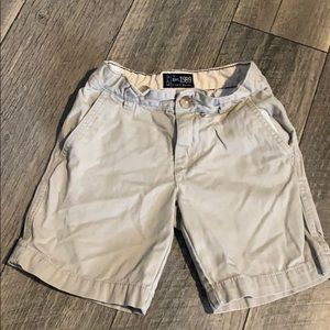 Children’s place size 5 shorts